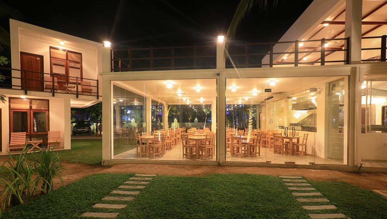 Hotel Arugambay Roccos Arugam Bay Esterno foto